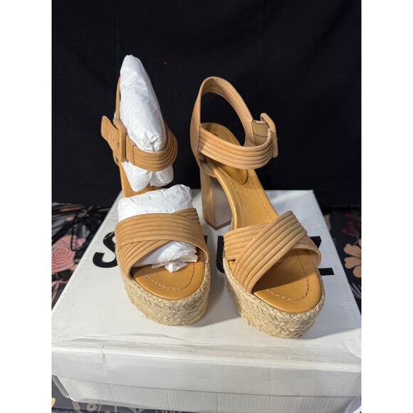 $158 MSRP - Schutz Blisse Platform - Sz 7.5 - NWB - Picture 2 of 6